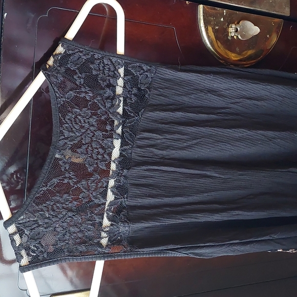 Sleeveless floral blouse with lace on top,size unknown - Picture 4 of 4